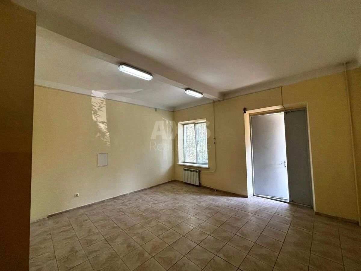 Service object vul. Dmytra Bagalija 2, 60m2657834