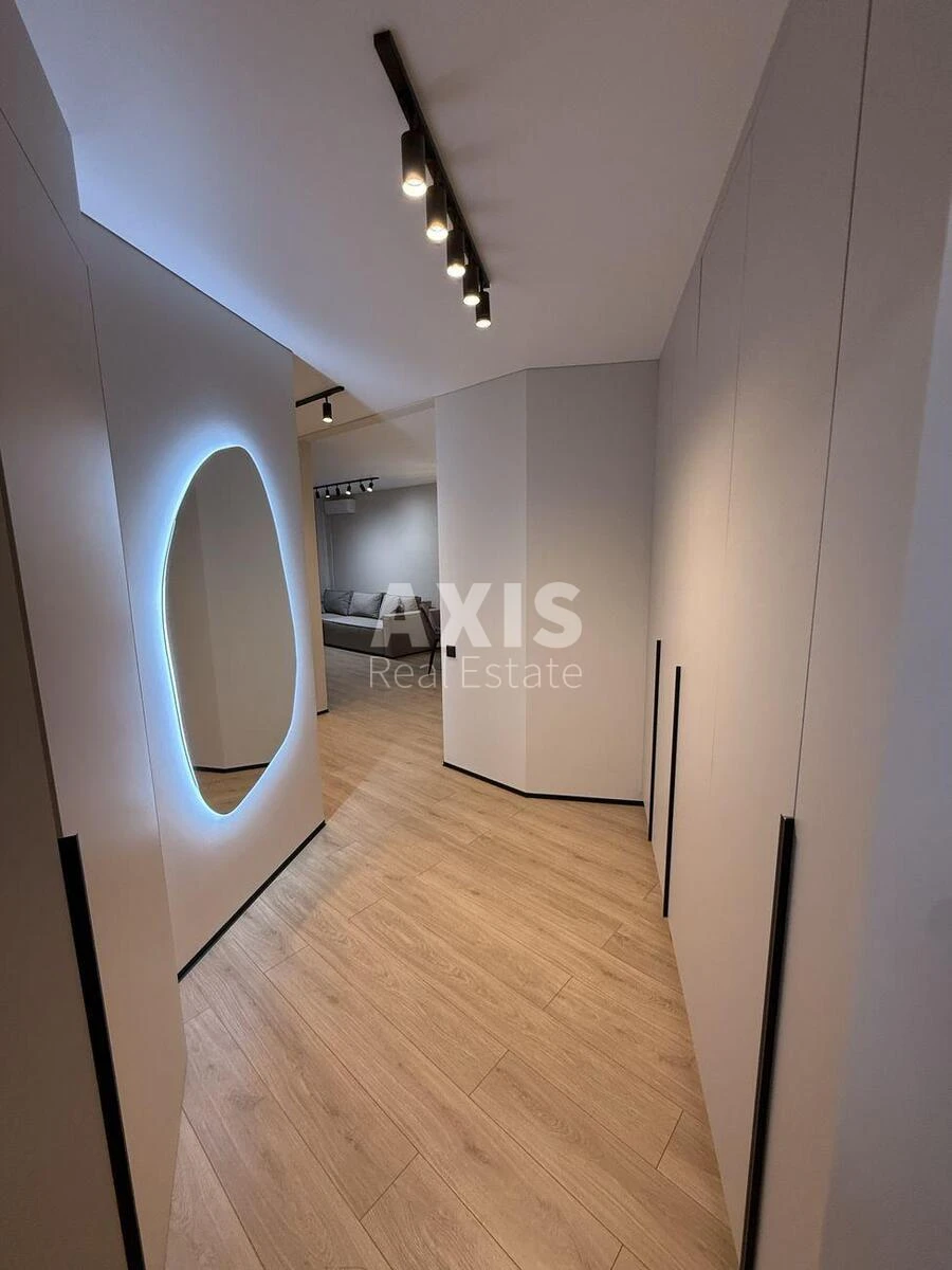 1k apartment pr-t Berestejskij 11B6796111