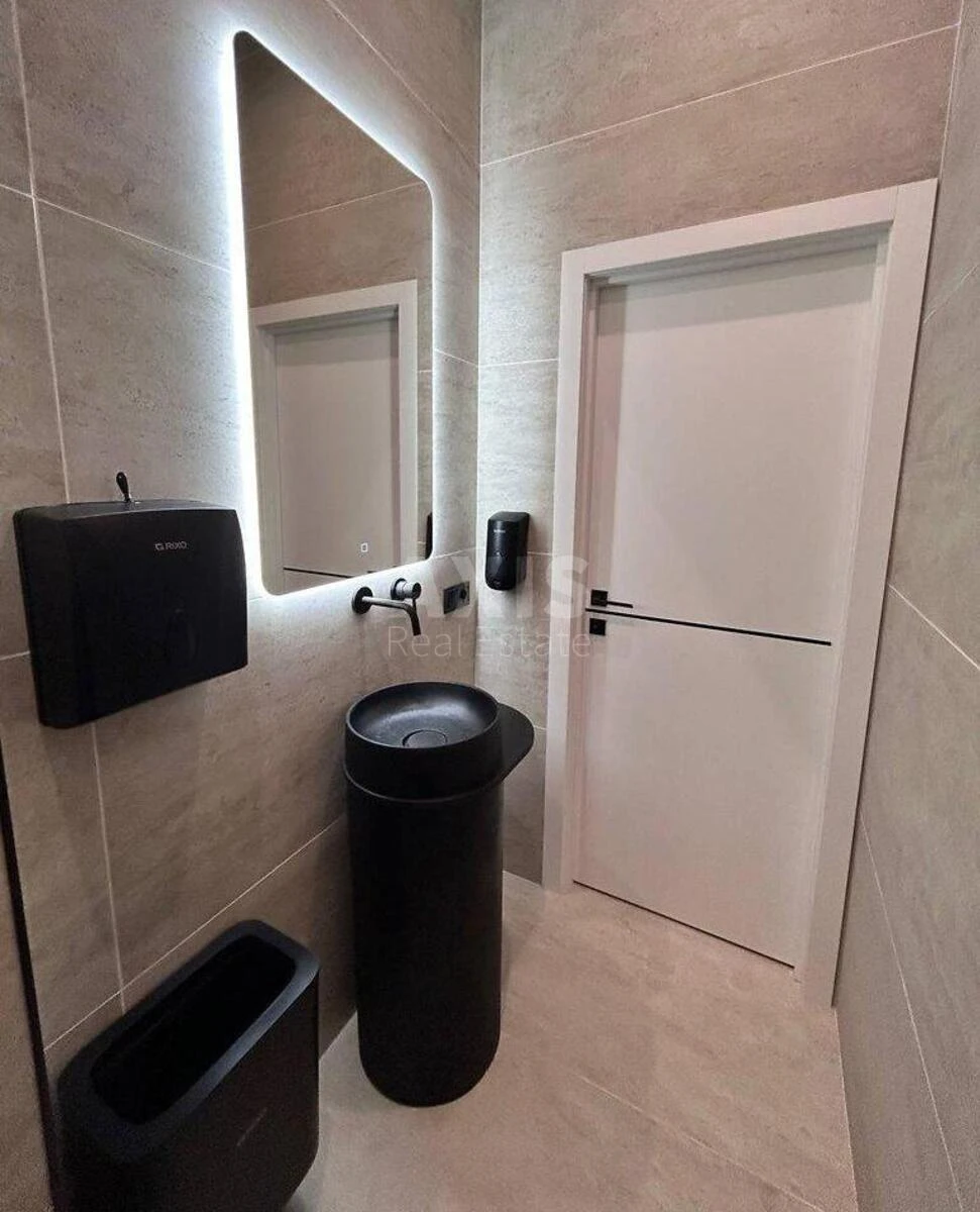 Office vul. Bohdana Stupky 3, 77m2690980