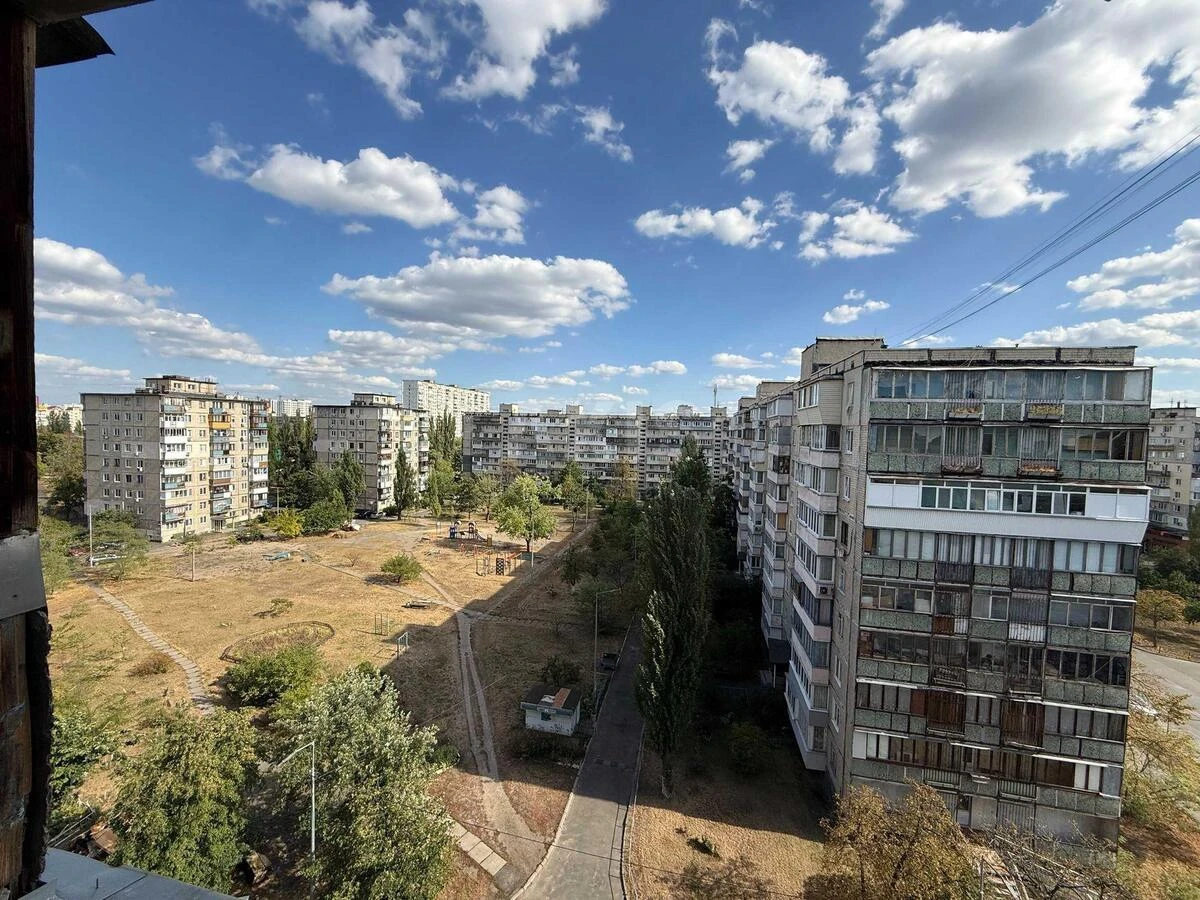3k apartment vul. Serafymovycha 137107822