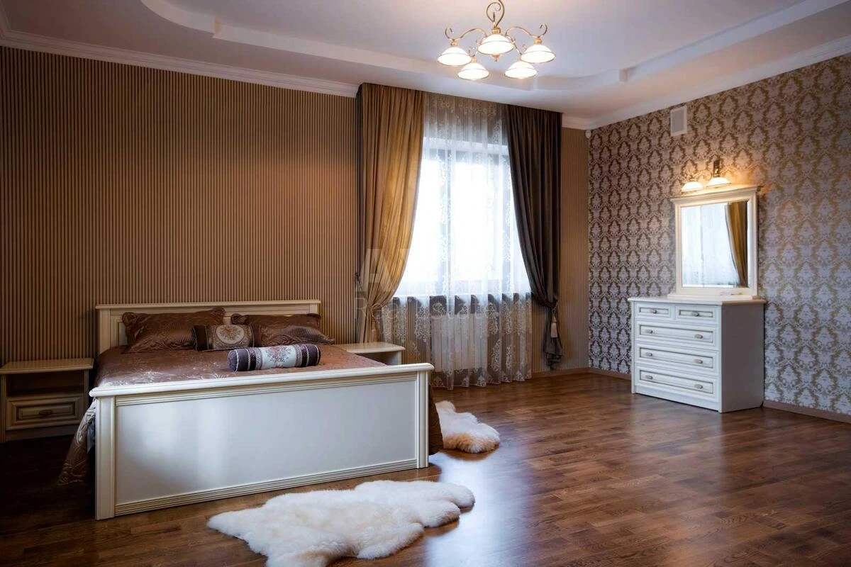House vul. Pryvitna, 499m2, Kyiv city7043412