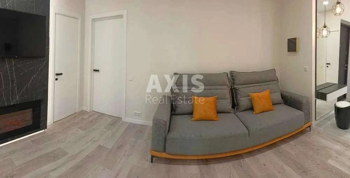 4k apartment pr-t Berestejskij 67235983