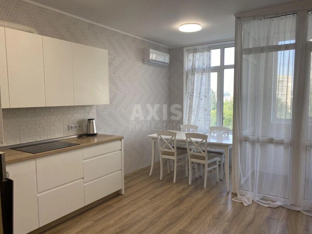 3k apartment vul. Sverstjuka Jevgena 46714210