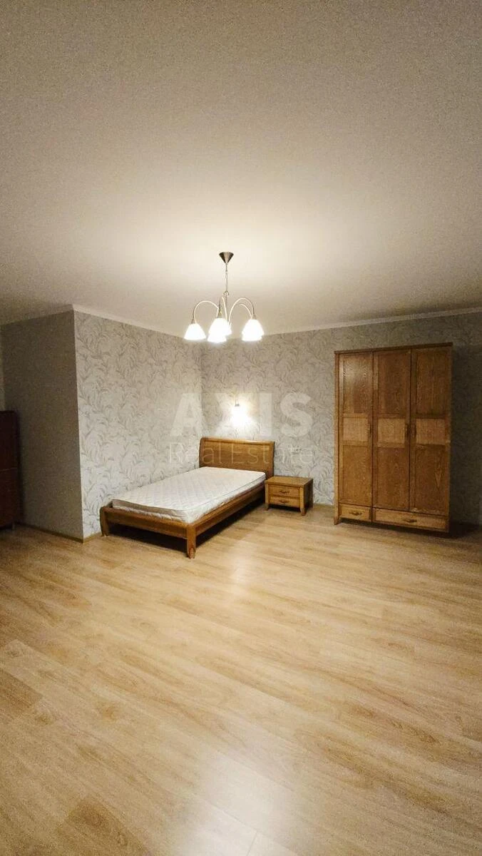 4k apartment vul. Pochajnyns'ka 25/496402112