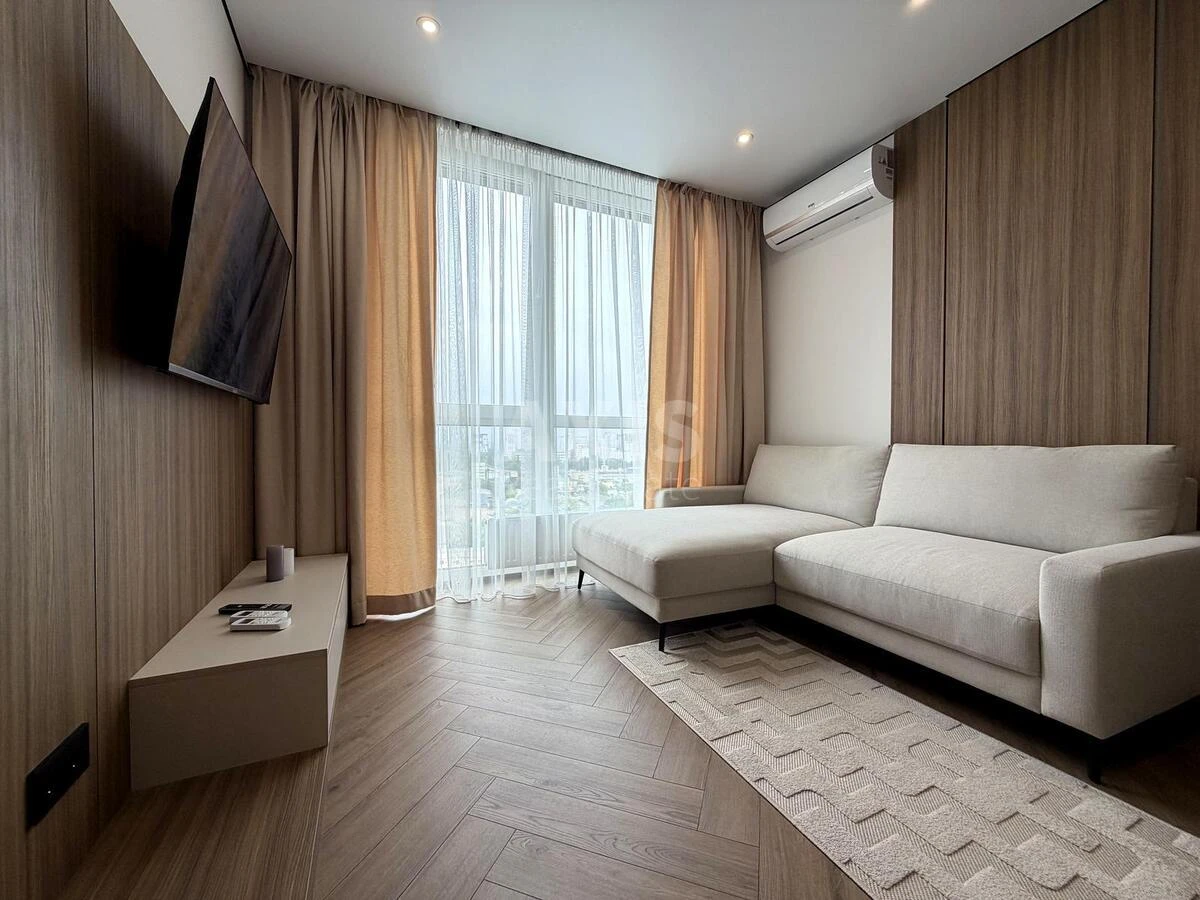 1k apartment nab. Dniprovs'ka 15К694072