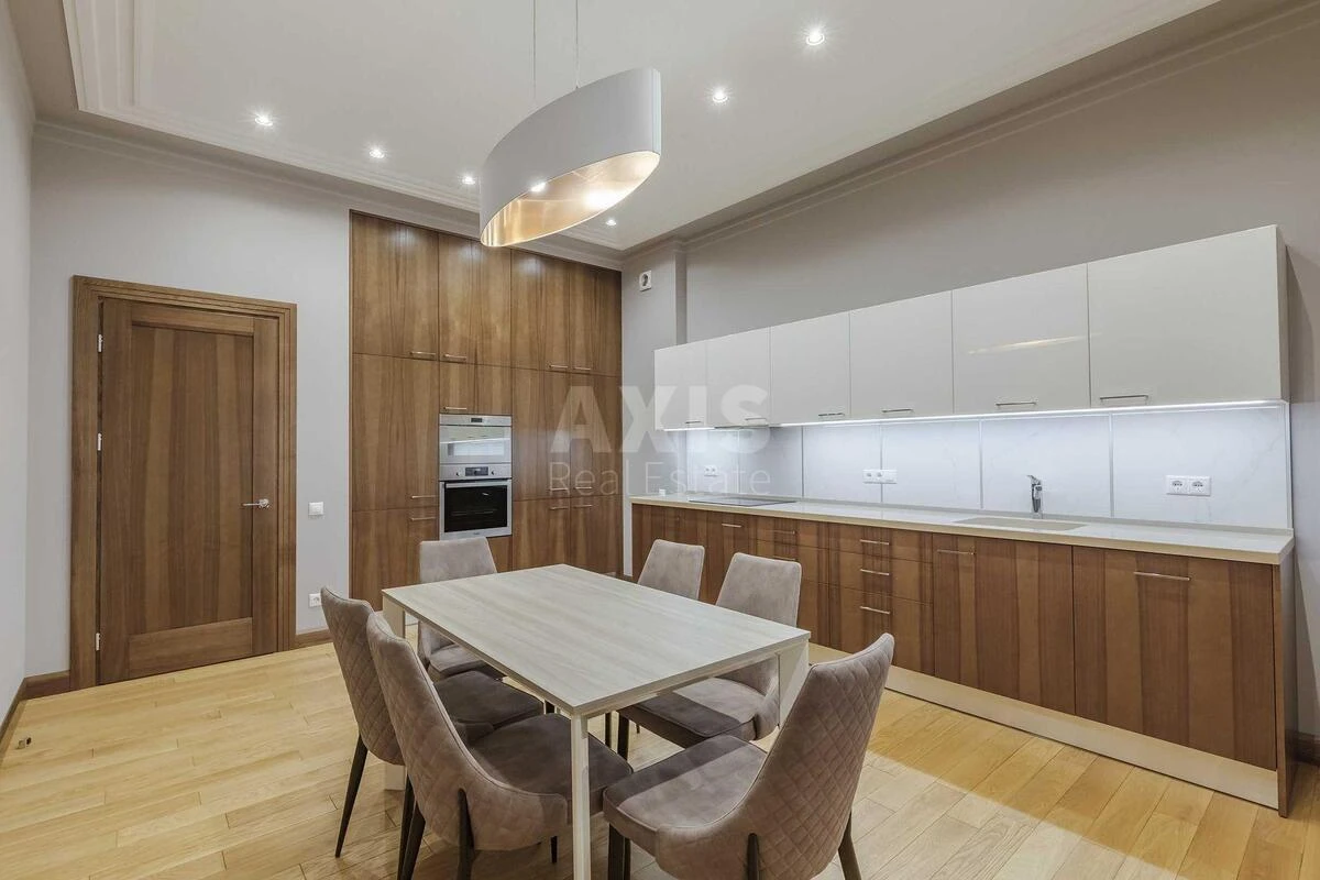 3k apartment uzv. Klovs'kyj 7А71005
