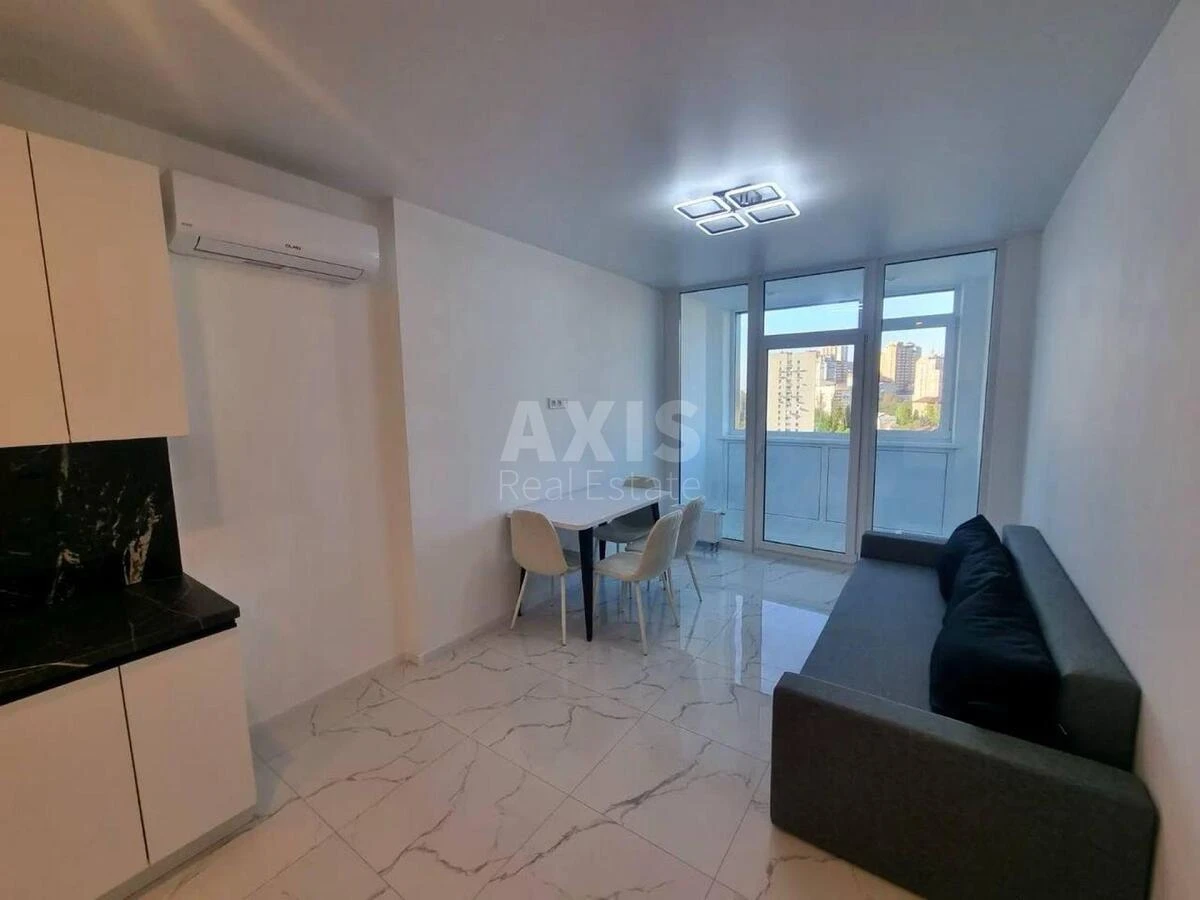 1k apartment pr-t Berestejskij 11692822