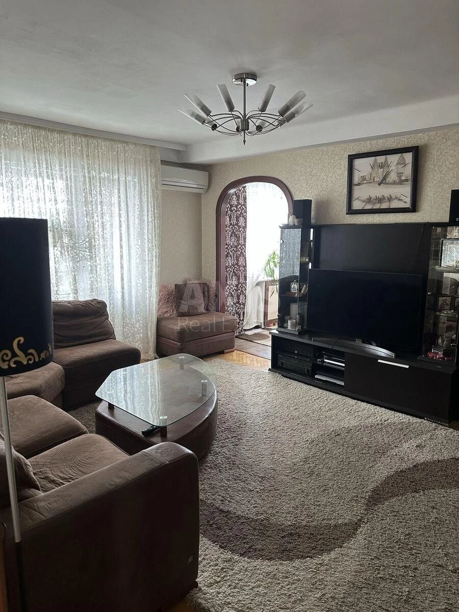 3k apartment nab. Rusanivs'ka 8/1685716