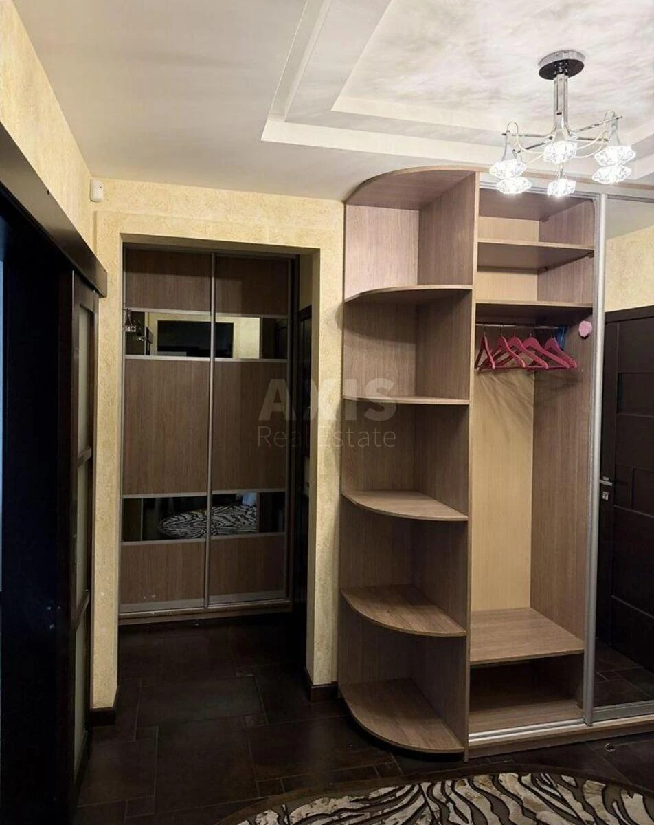2к квартира ул. Мишуги Александра 8713629