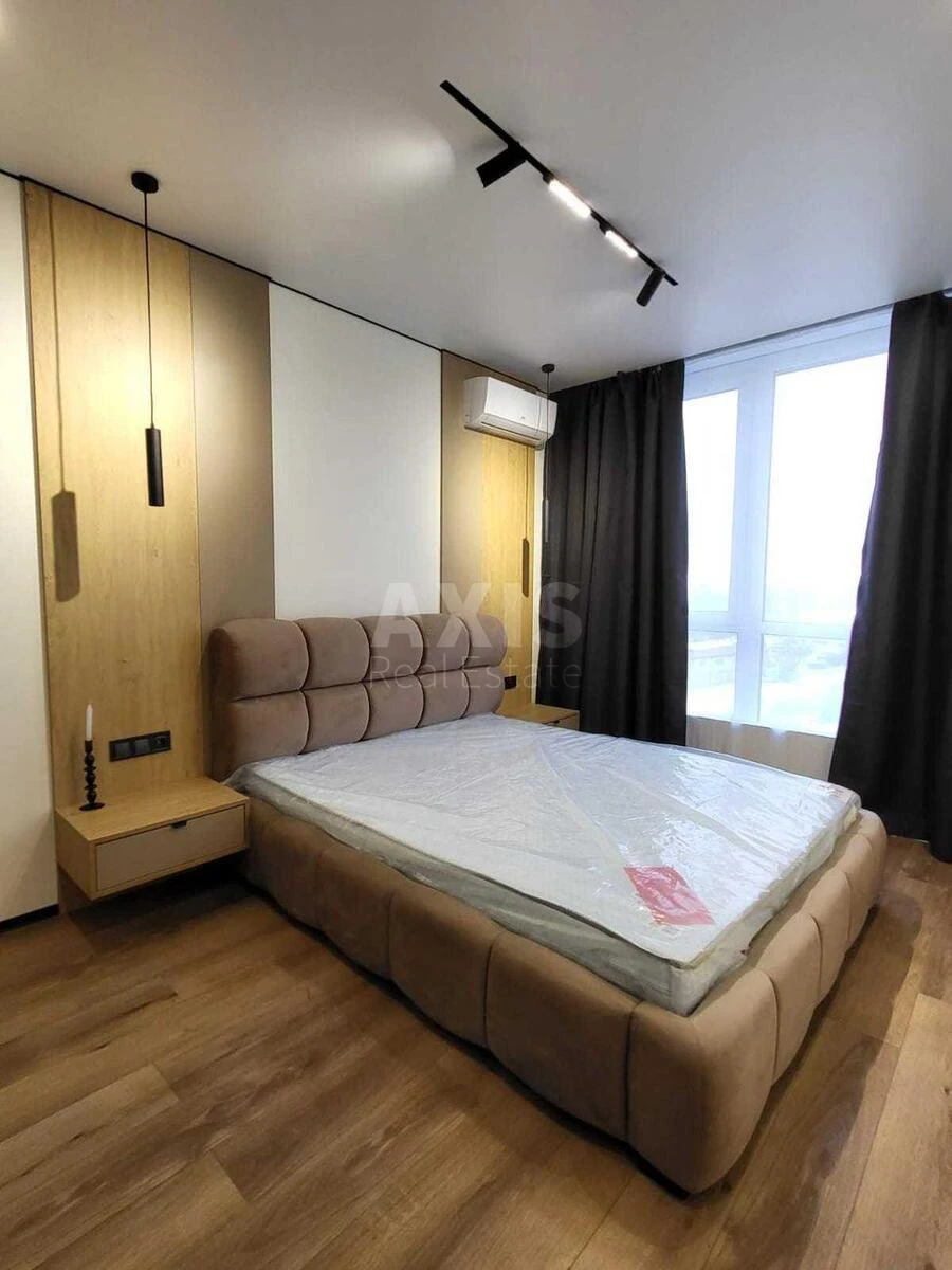 1k apartment vul. Prychal'na 106827518