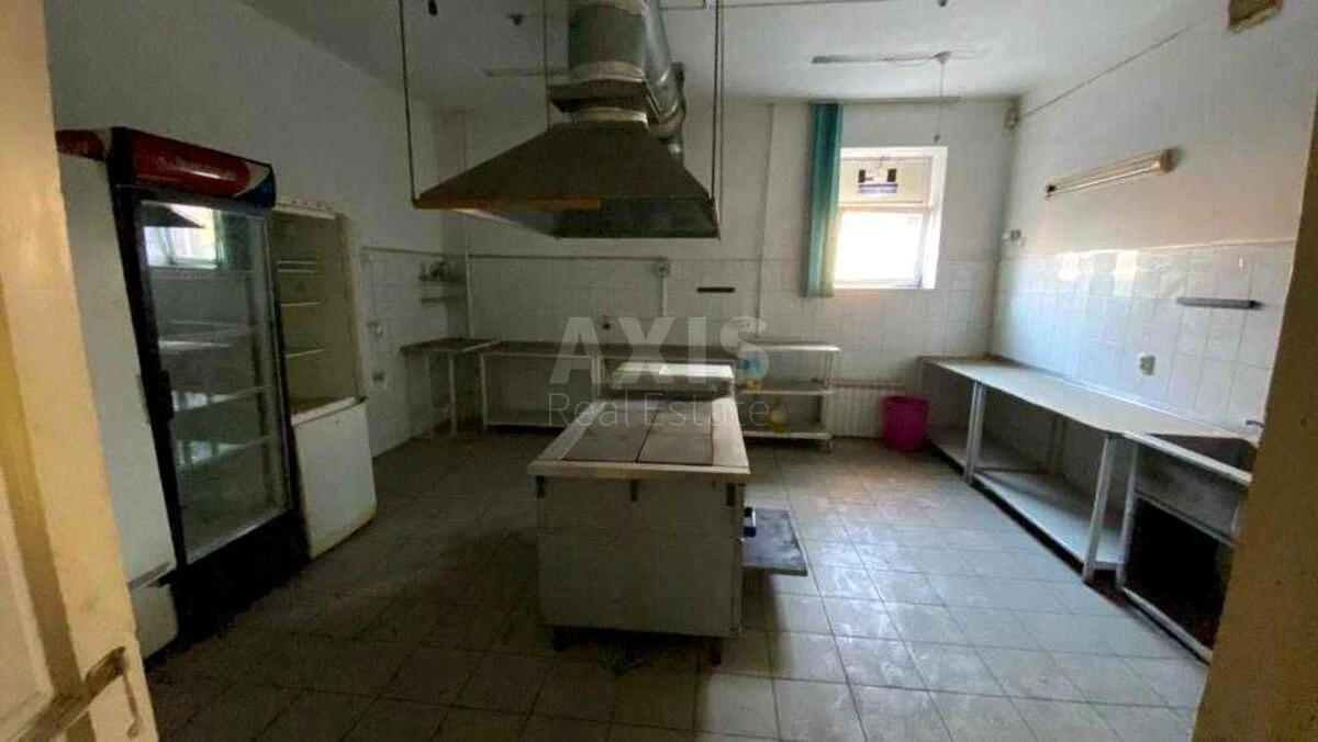 Объект торговли пр-т Леонида Каденюка 15, 301м2689257