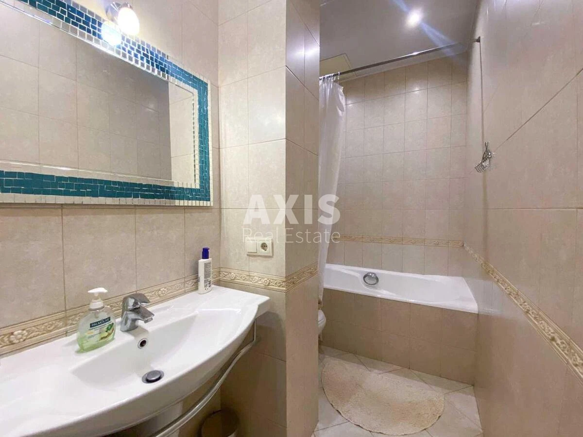 4k apartment vul. Ljuterans'ka 7/106706813
