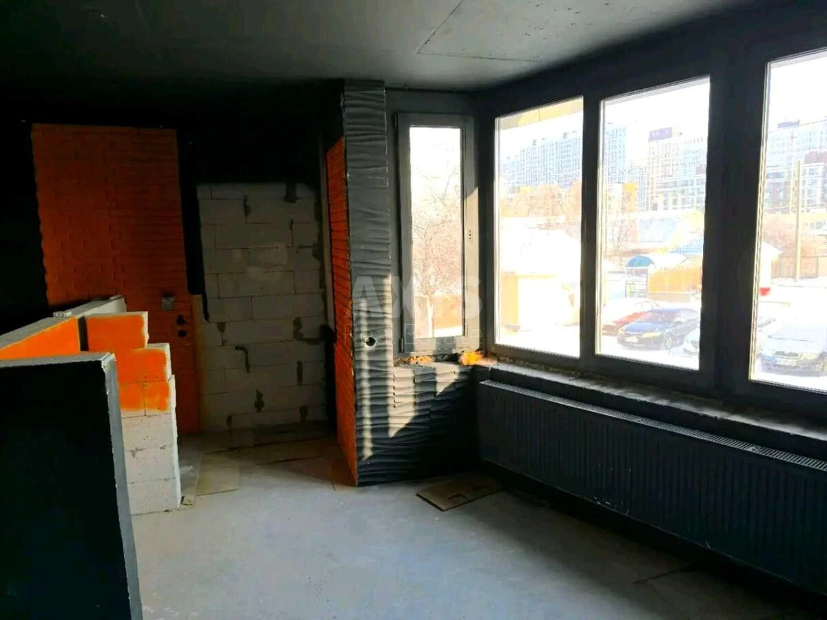 Объект торговли ул. Михаила Максимовича 32Б, 125м2713055