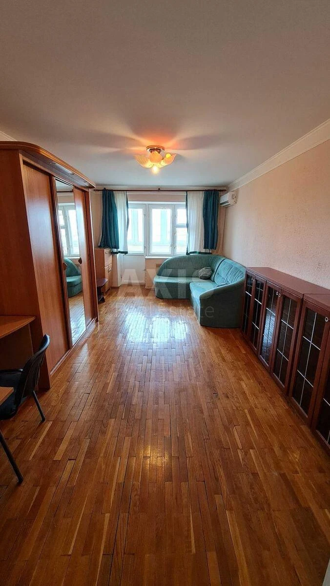 3k apartment vul. Sribnokil's'ka 20708371