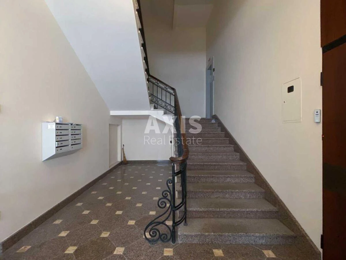 4k apartment vul. Ljuterans'ka 7/106706815