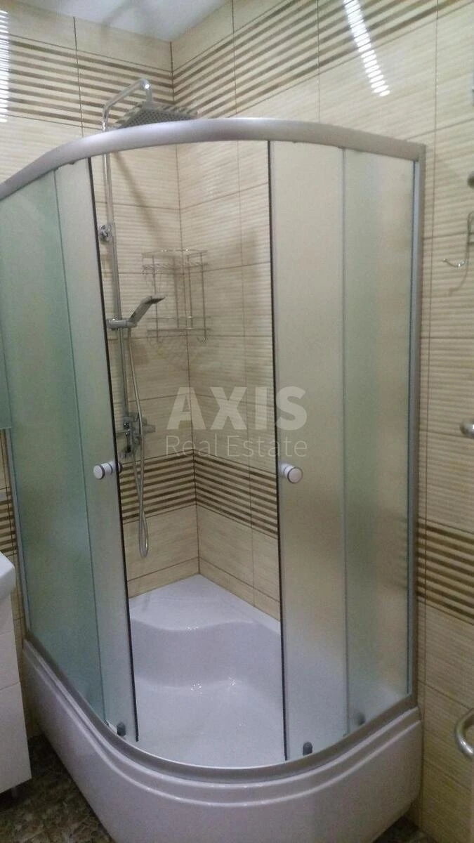 1k apartment vul. L'vivs'ka 15695405