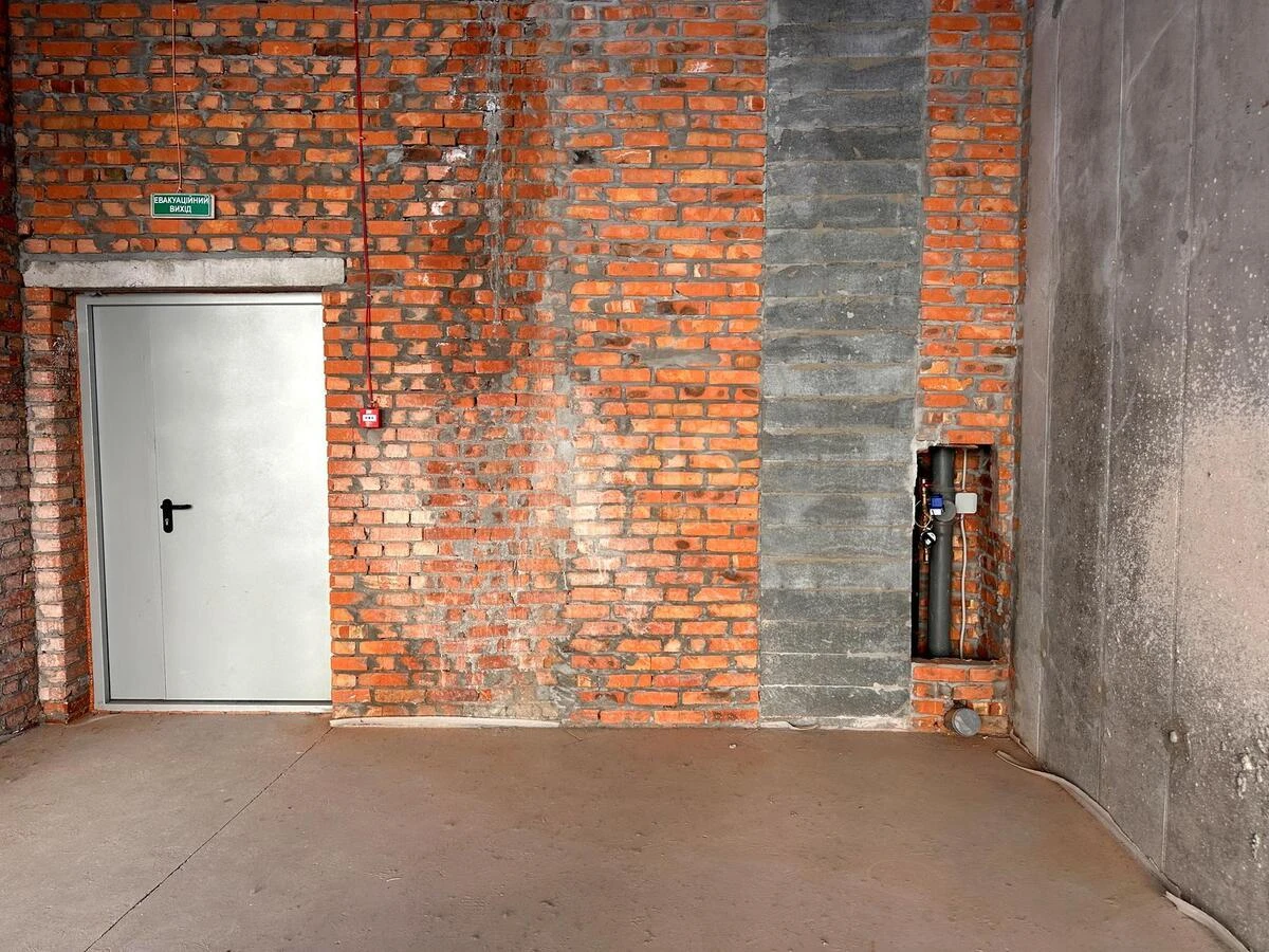 Office vul. Levka Lukyanenka 21, корп. 14, 135m2668586