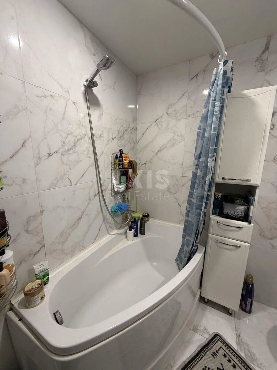 3к квартира ул. Рональда Рейгана 38696016