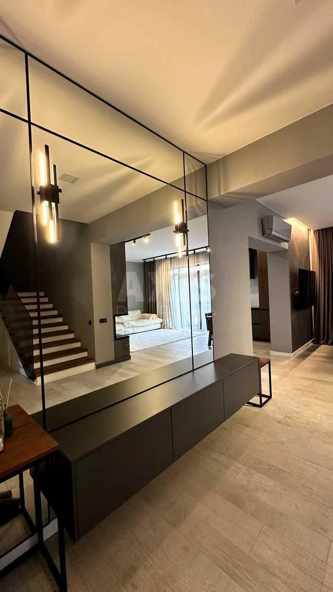 Дoм ул. Абрикосовая, 215м2, город Киев7133510