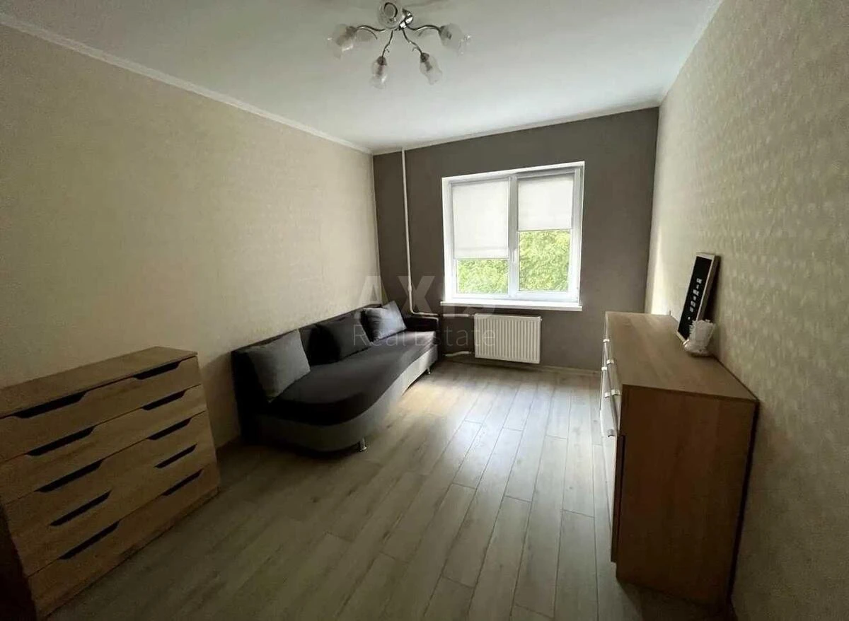 1k apartment vul. Petropavlivs'ka 14711402