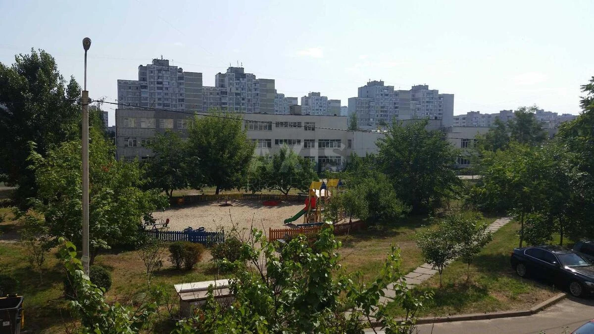 4к квартира ул. Ревуцкого 137140620