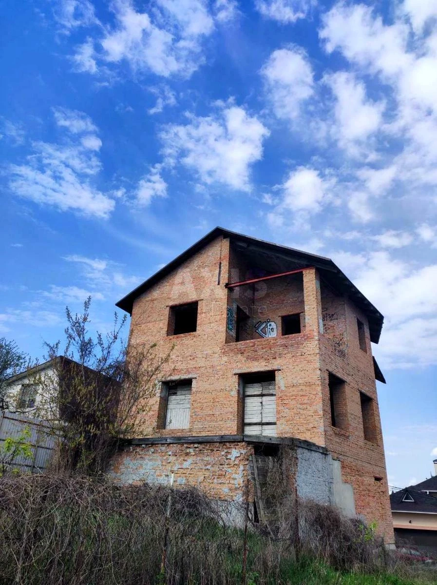 Дoм ул. Приветная, 500м2, город Киев63930