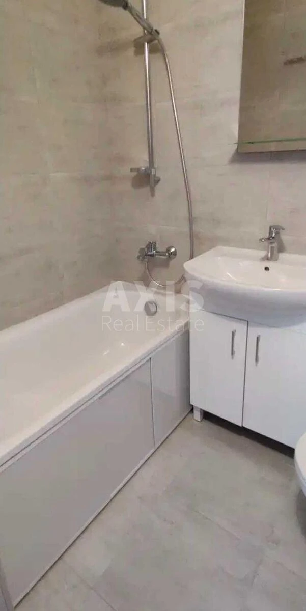 1k apartment vul. Petropavlivs'ka 14711406