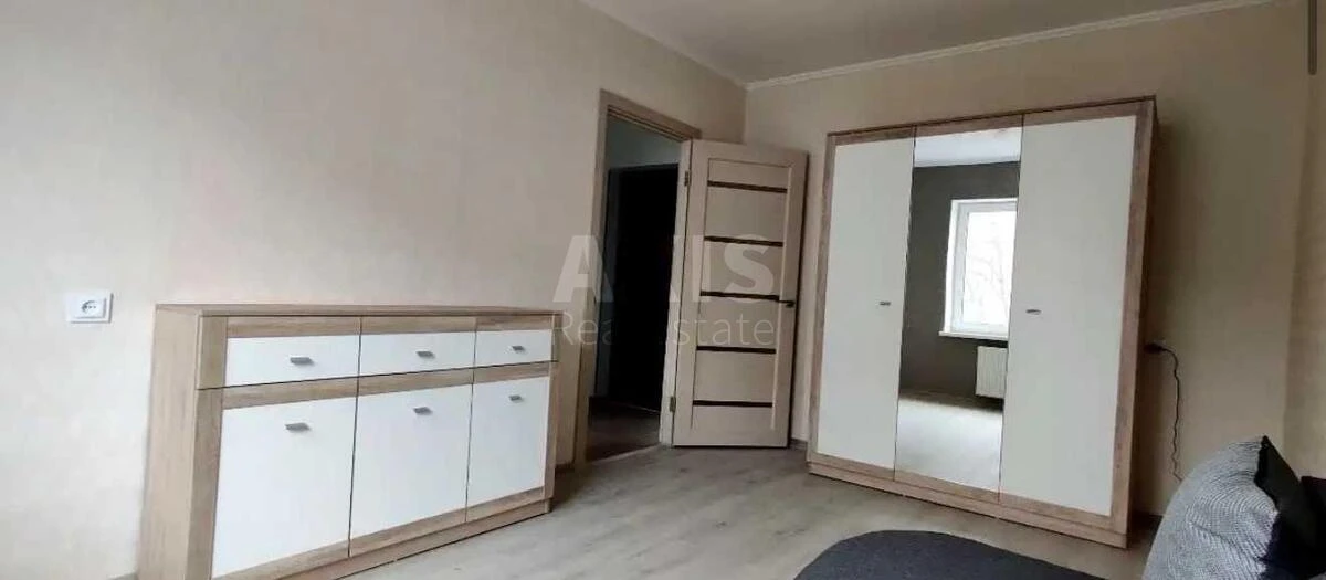 1k apartment vul. Petropavlivs'ka 14711403