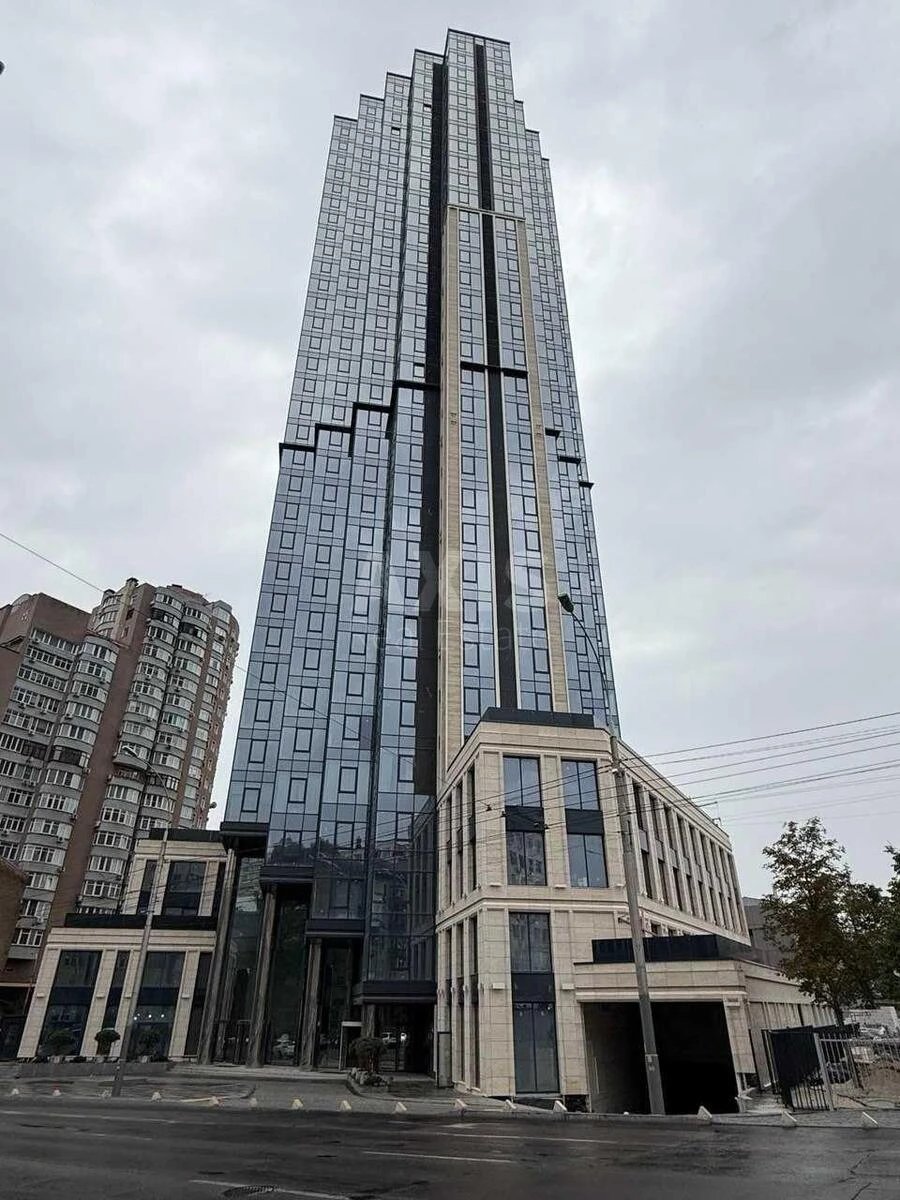 Объект торговли ул. Антоновича 136, 370м271205