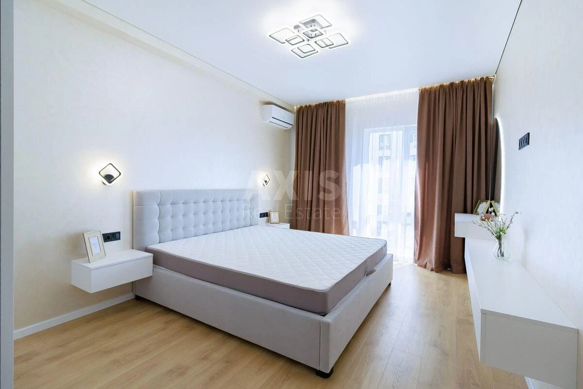 3к квартира ул. Михаила Максимовича 24Г697717
