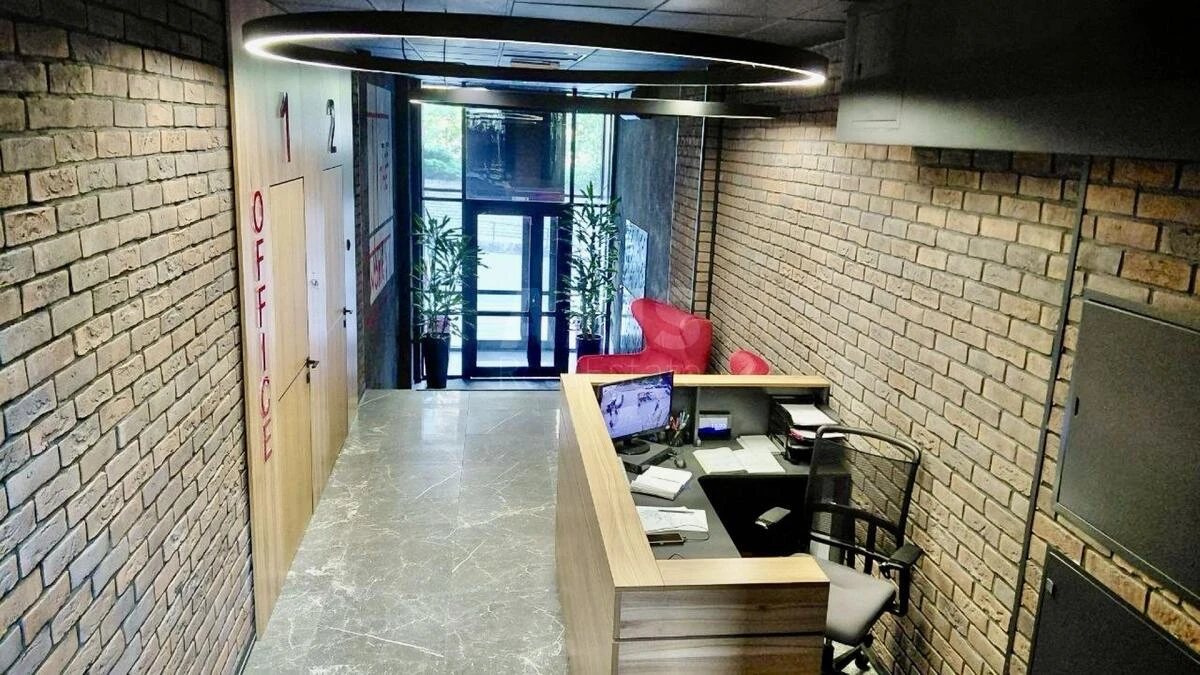 Office vul. Lypkivs'kogo Vasylja Mytropolyta 45, 55m26941712