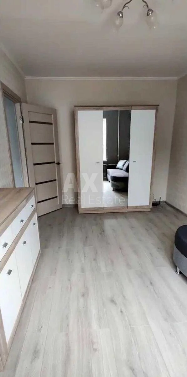 1k apartment vul. Petropavlivs'ka 14711404