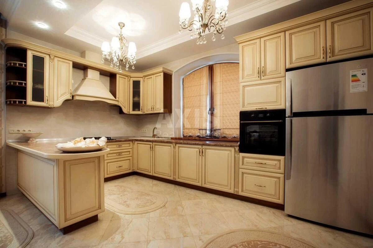 House vul. Pryvitna, 499m2, Kyiv city704345