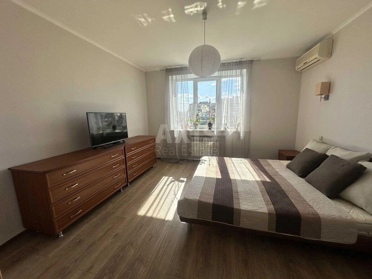 2к квартира ул. Предславинская 38709674