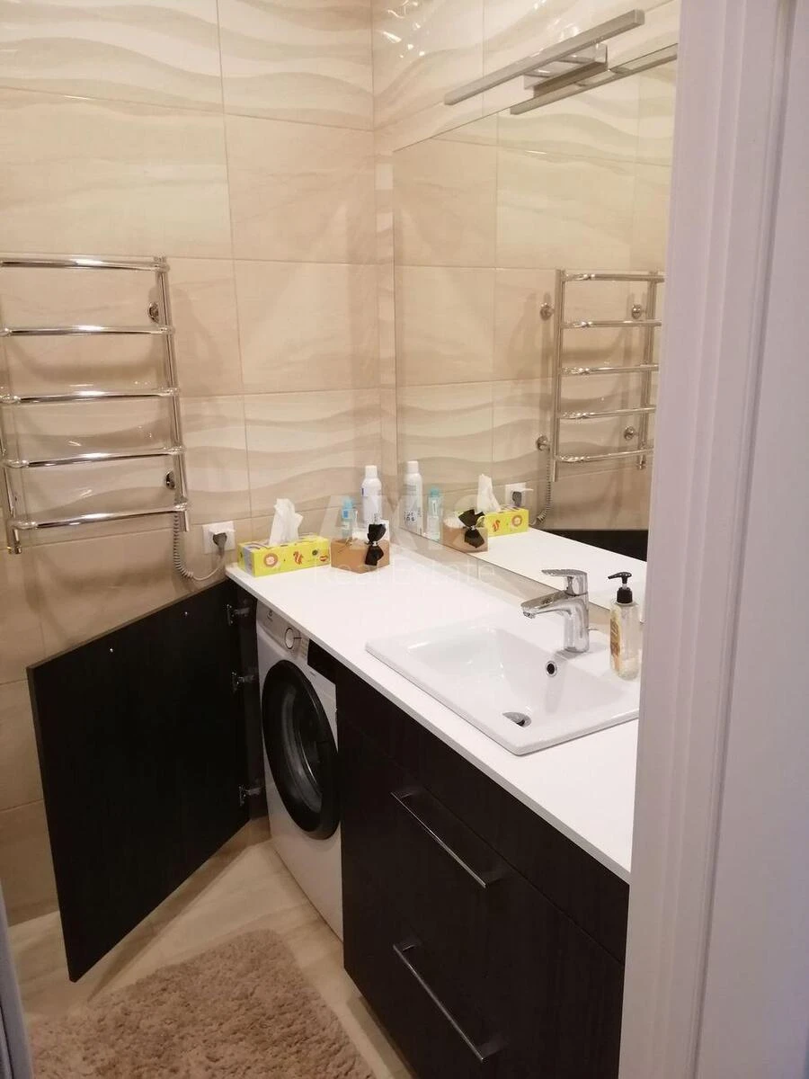 2k apartment vul. Ronalda Reyhana 406936310
