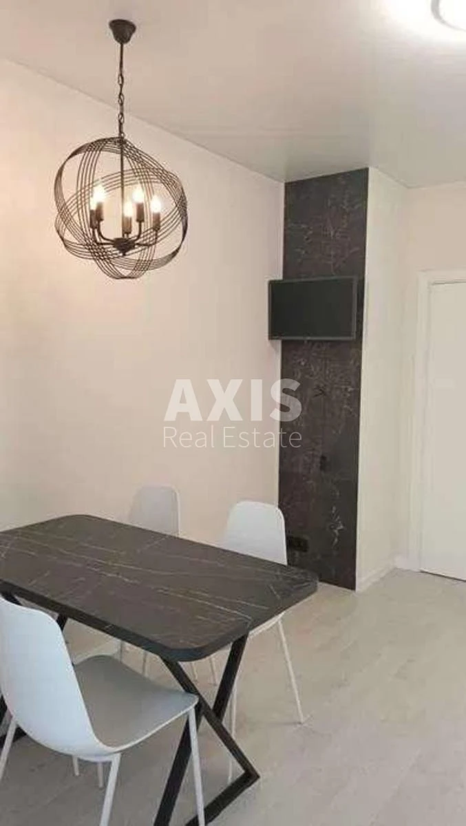 4k apartment pr-t Berestejskij 67235980