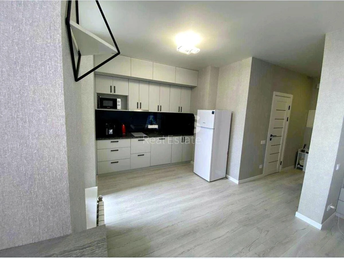 1k apartment pr-t Stepana Bandery Thirty-two D693751