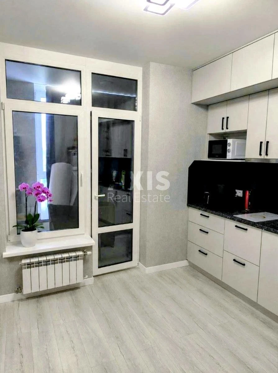 1k apartment pr-t Stepana Bandery Thirty-two D693752