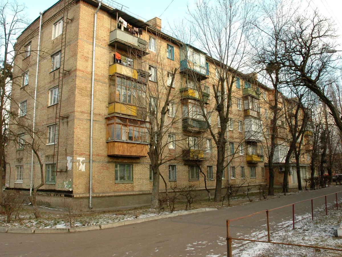 1к квартира пр-т Леонида Каденюка 96894211