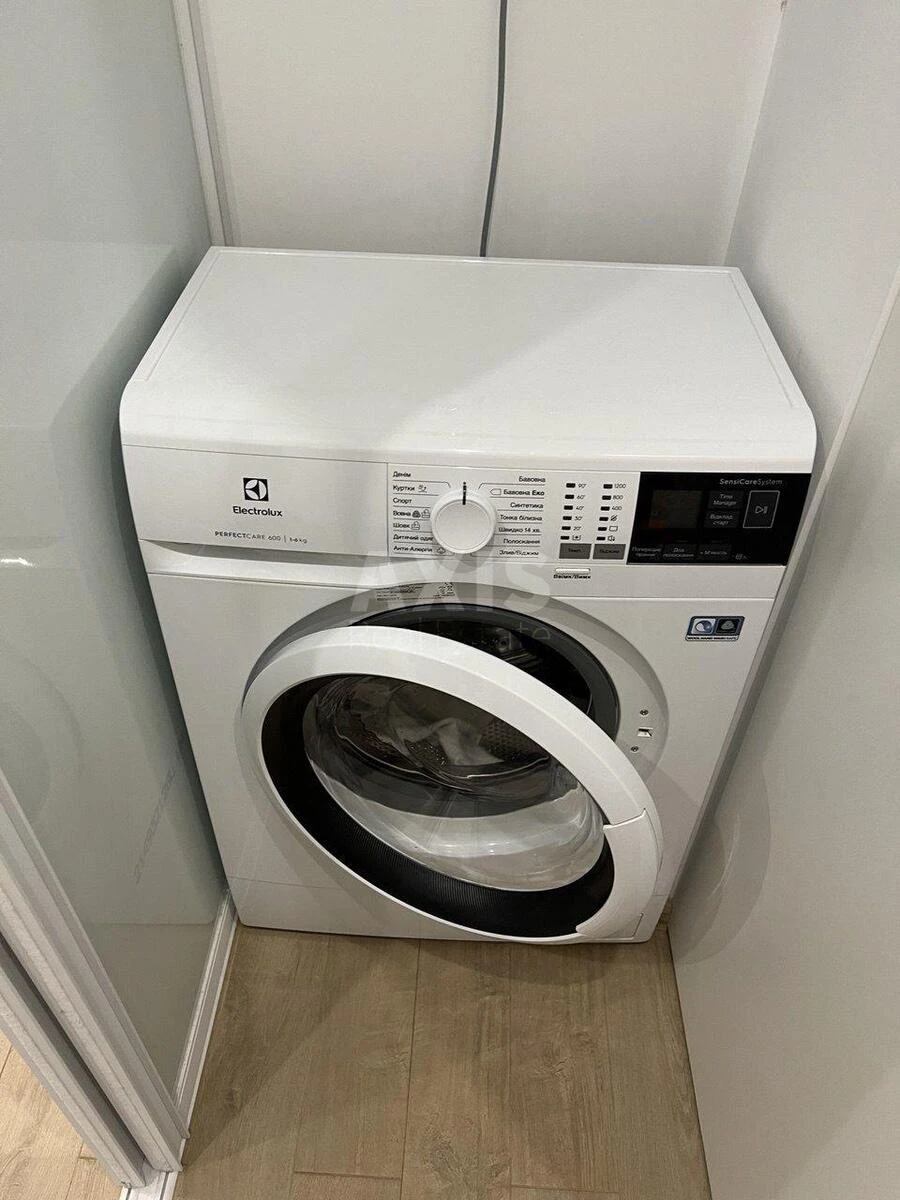 1k apartment vul. Revuc'kogo 40709528