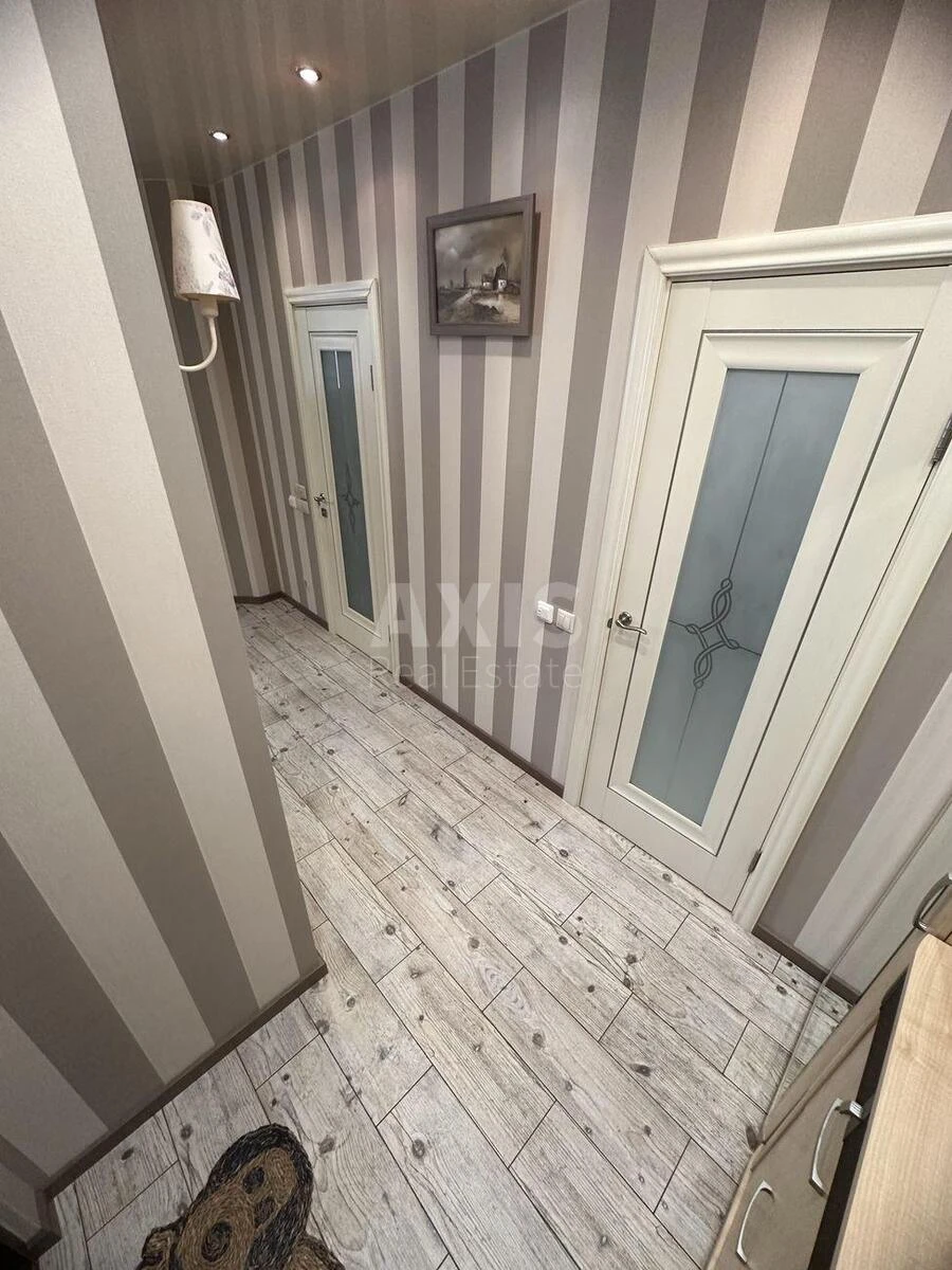 2к квартира ул. Вышгородская 456996714