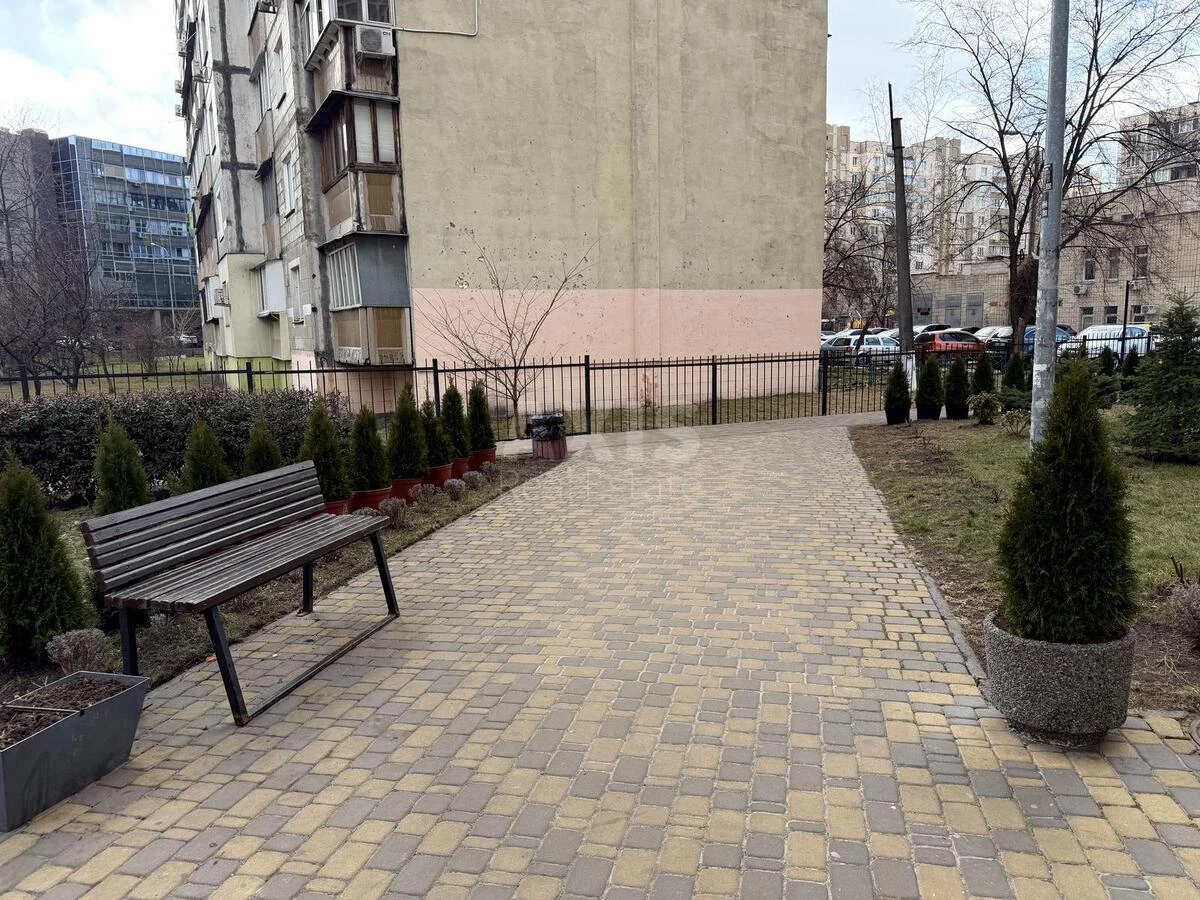 1k apartment vul. Dragomanova 38А688385
