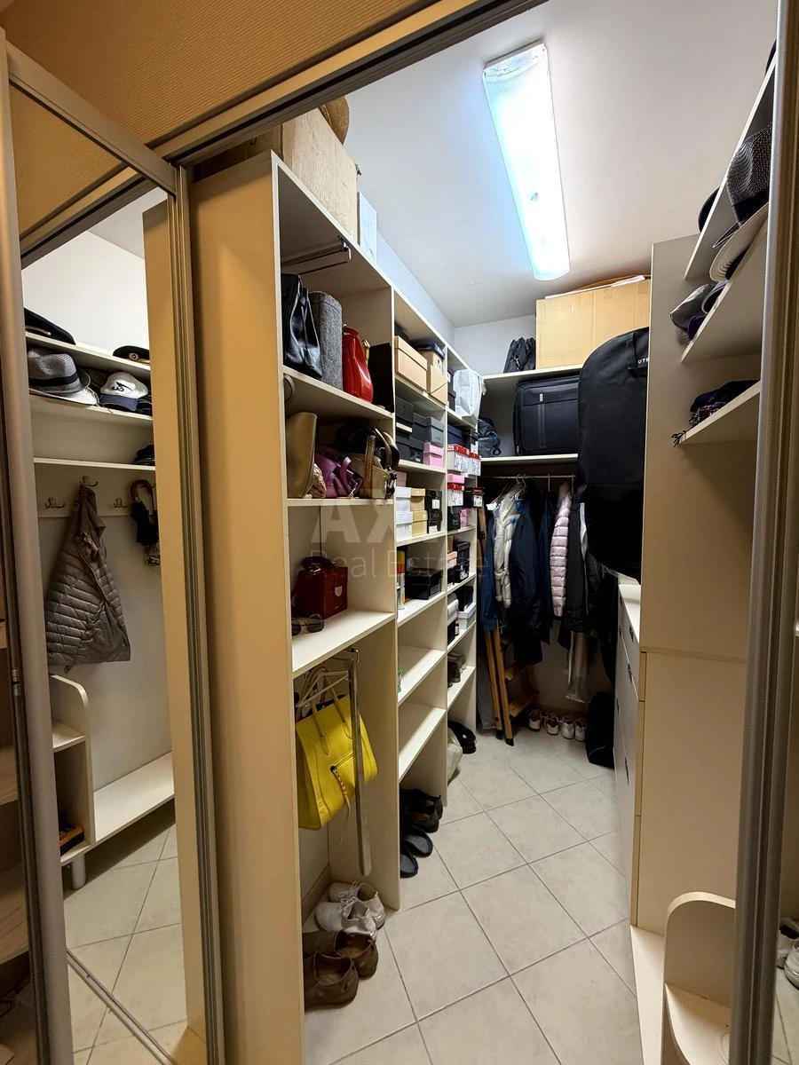 3k apartment vul. Urlivs'ka 4А703239