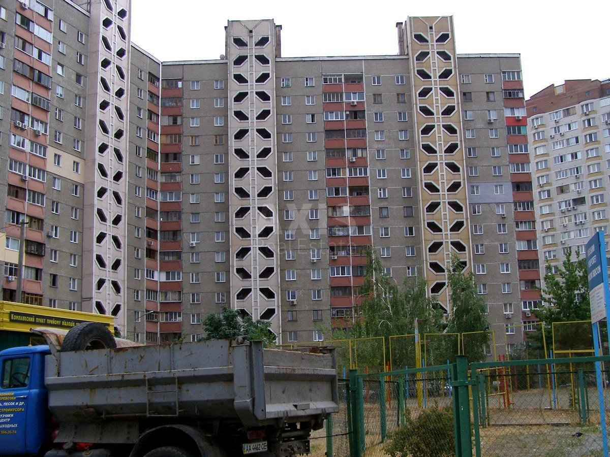2к квартира ул. Ахматовой Анны 16В6899421