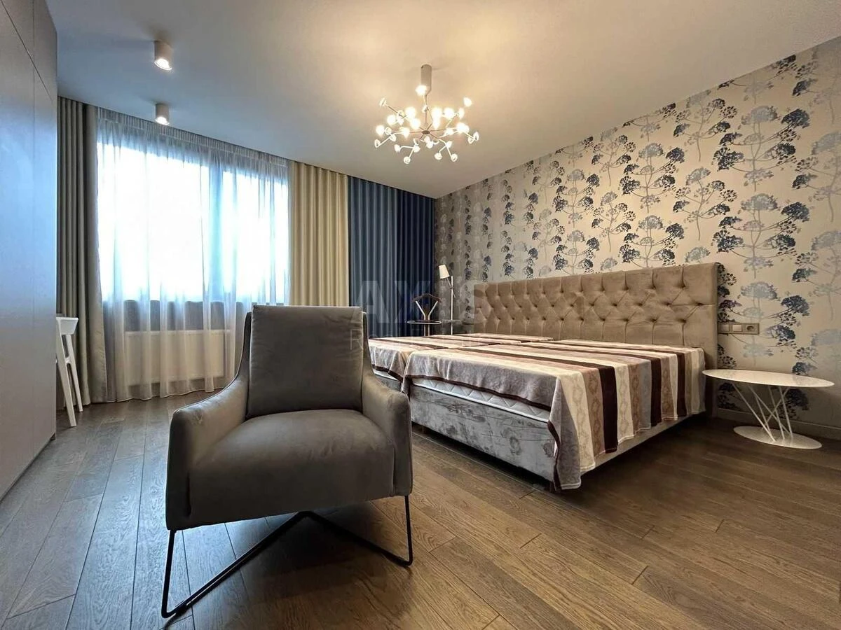 4k apartment vul. Antonovycha 747107714