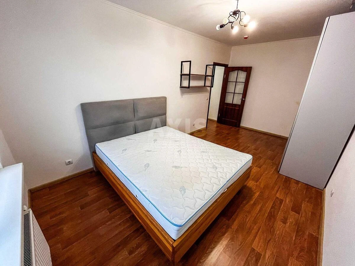 2k apartment vul. Rusovoi' Sofii' 5Б684254