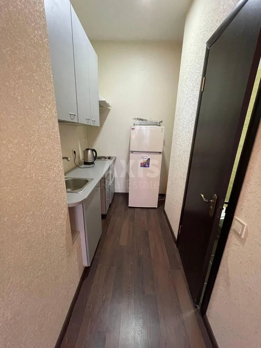4k apartment vul. Zhyljans'ka 118