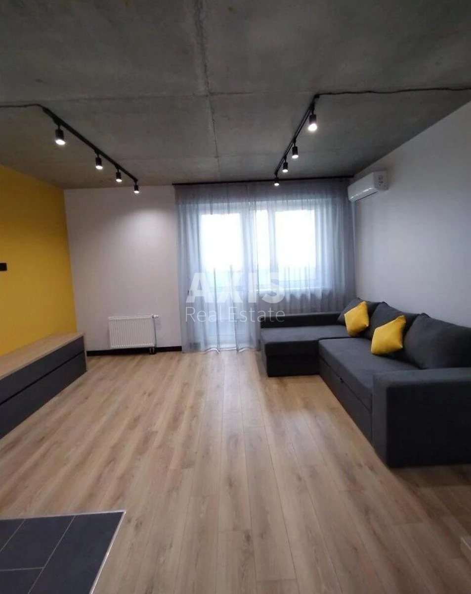 1k apartment pr-t Berestejskij 55403450
