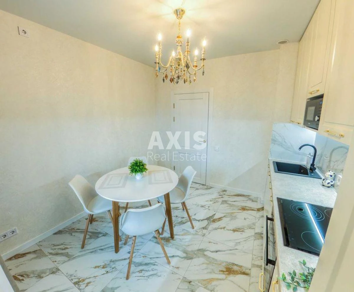 1k apartment vul. L'vivs'ka 15302780
