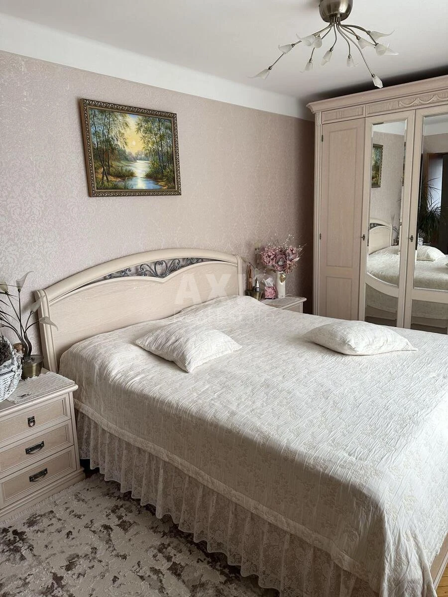 3k apartment nab. Rusanivs'ka 8/1685718